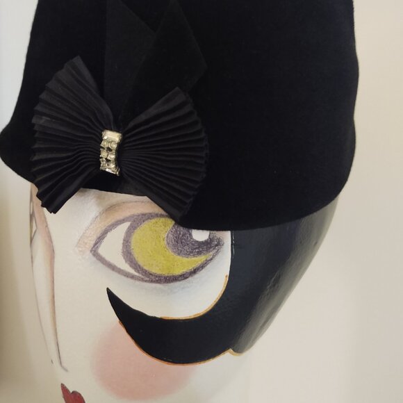 Velvet Petite Black-BOW Hat~ Vintage - Picture 8 of 8